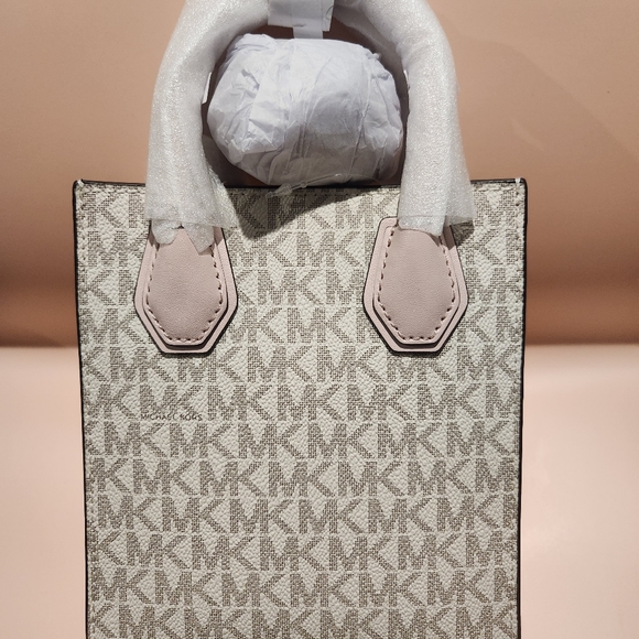 Michael Kors handbag Brand New With Tags - Picture 3 of 6